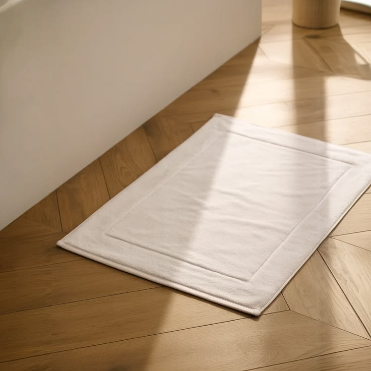 Basic White Bath Mat - Hotel Cotton